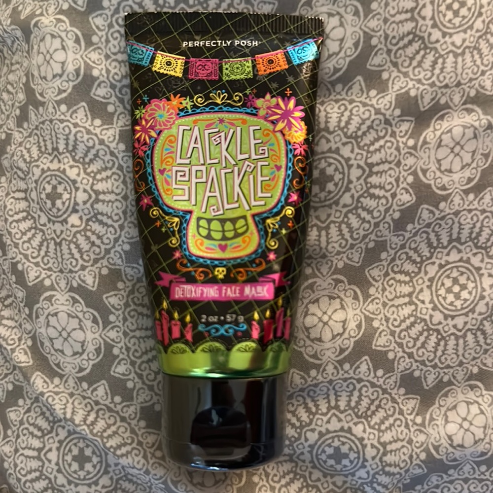 Perfectly Posh Cackle Spackle Deep Cleaning Face Mask